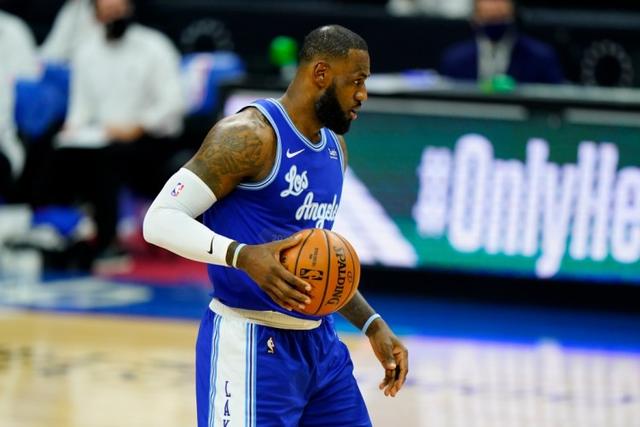 亚冠-C罗梅开二度轰913球 利雅得胜利3-1胜